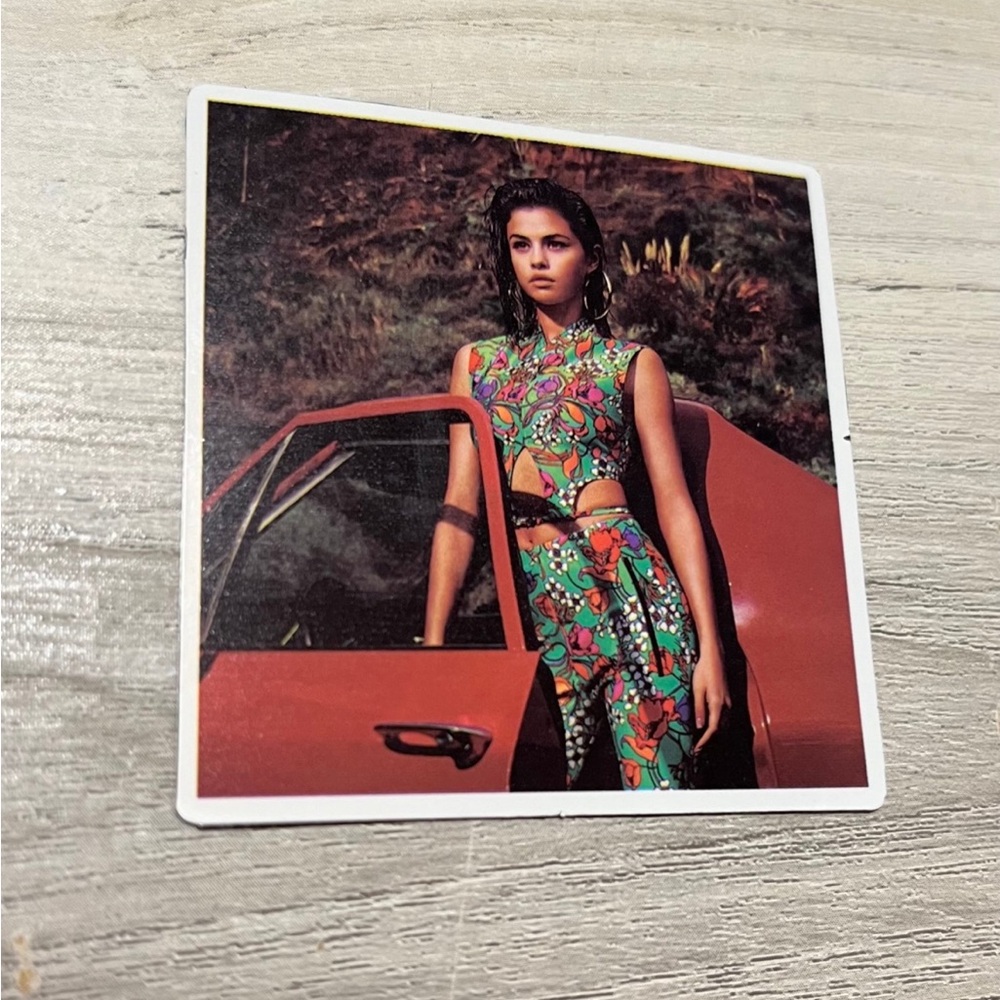 Selena Gomez Magnet
